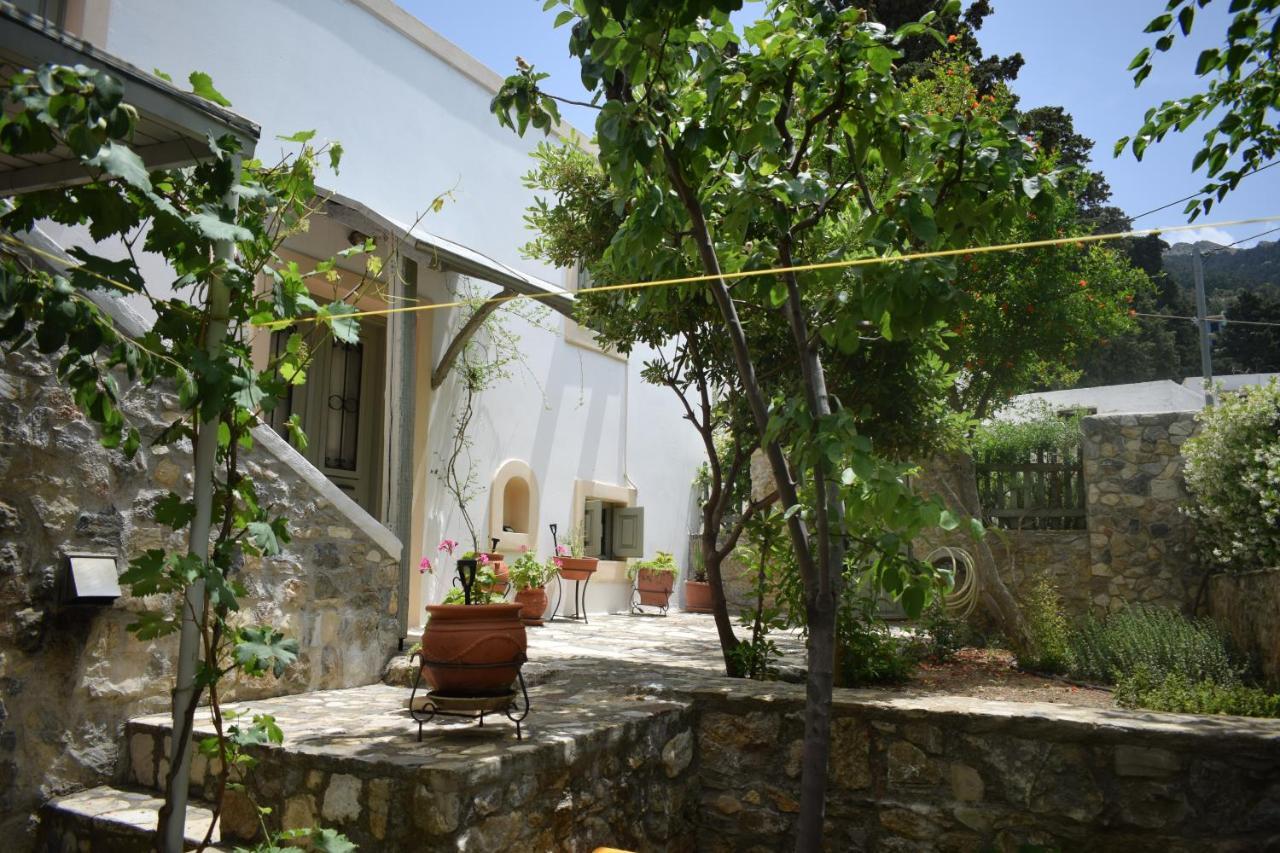 Villa Παραδοσιακό Σπίτι à Asfendiou Extérieur photo